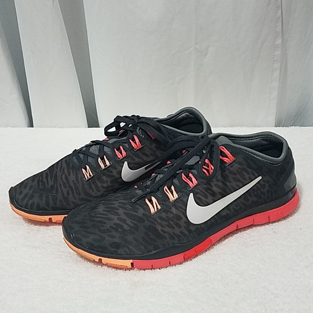 Nike free tr connect 2 size 7